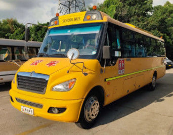 Autobuses escolares automáticos amarillos de 46 asientos de segunda mano