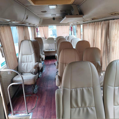 Euro 4 Toyota de segunda mano, camioneta usada para 20 pasajeros a la venta