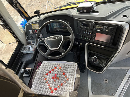 Autobuses escolares usados para transportar estudiantes de 52 asientos