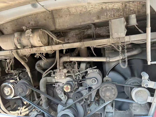 Autobuses usados duraderos de Yutong 47 asientos Autobús turístico de segunda mano LHD con 2 puertas