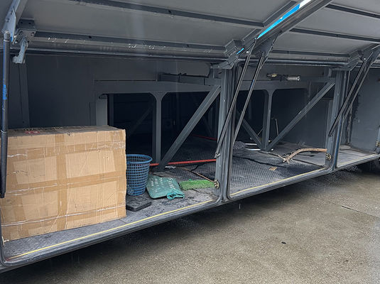 Golden Dragon Autobús de segunda mano de 53 asientos Euro 4 LHD combustible diesel