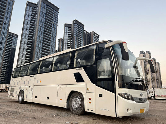 Autobús blanco de pasajeros de gran tamaño usado de 47 asientos Autobús de propiedad previa con tipo de transmisión manual