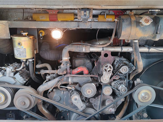 Autobús de pasajeros de segunda mano con volante a la izquierda, capacidad para 55-60 asientos, cilindrada de 9726 ml y potencia del motor de 247 kW