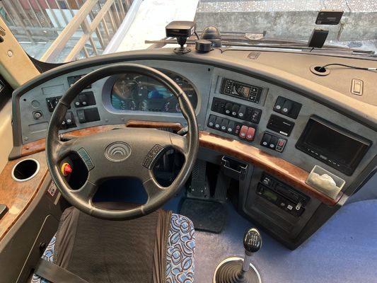 Transmisión manual Autobuses de propiedad previa 47 asientos Euro 4 LHD Autobús turístico de segunda mano