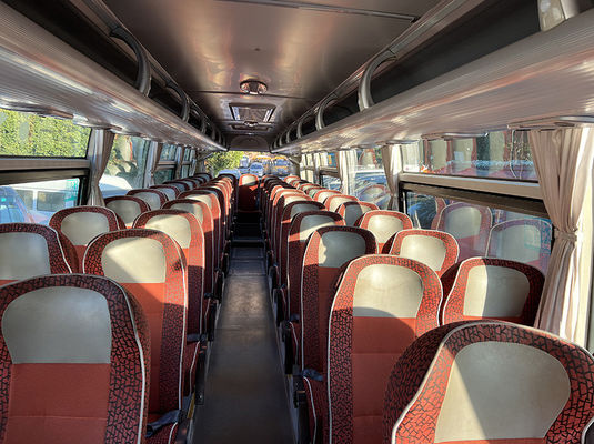 Autobús azul de segunda mano de 51 asientos con norma de emisiones Euro 4