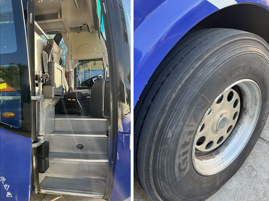 Autobús azul de segunda mano de 51 asientos con norma de emisiones Euro 4