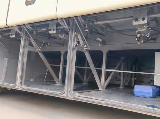 Autobuses de 2 puertas con conducción izquierda con motor diésel de 47 asientos Autobús de pasajeros