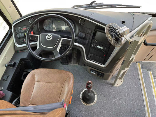 Autobús turístico Golden Dragon Usado 48 asientos Dirección izquierda Diesel Autobús de viaje de segunda mano
