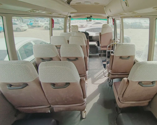 Autobús de montaña usada Toyota 23 asientos Minibus LHD con transmisión manual y tipo de combustible diesel