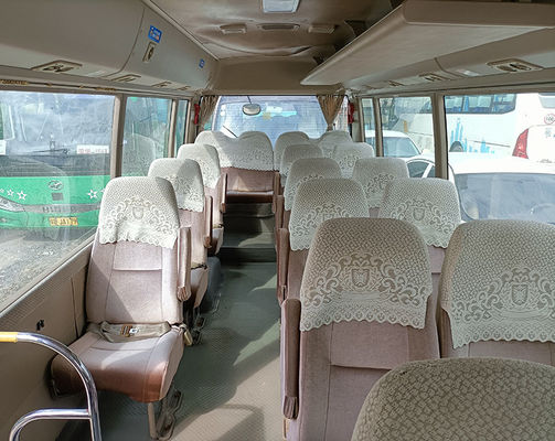 Autobús de montaña usada Toyota 23 asientos Minibus LHD con transmisión manual y tipo de combustible diesel