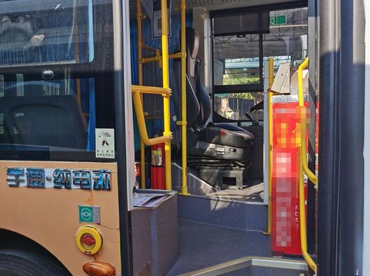 Autobús de tránsito eléctrico de Yutong 69km/h Autobús urbano de propiedad previa con manejo a la izquierda