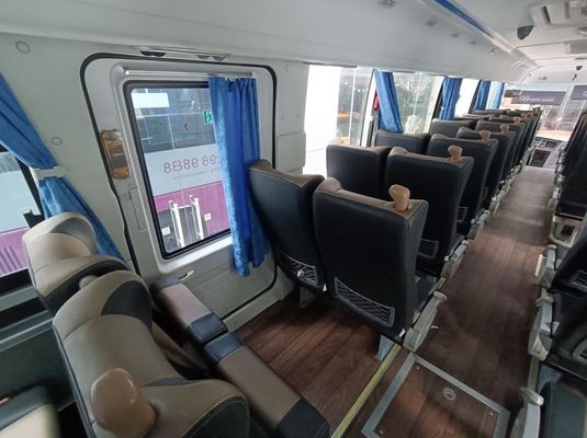 Autobús 50 asientos Autobús de segunda mano Energía diesel 220kw Autobús de autobús usado