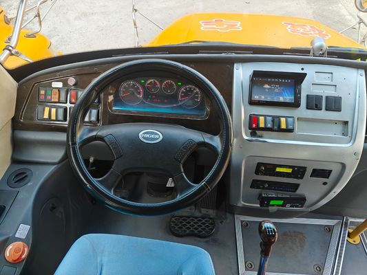 Autobús escolar usado KLQ6106XQE4 con motor diésel de 56 asientos, LHD, fabricado en China