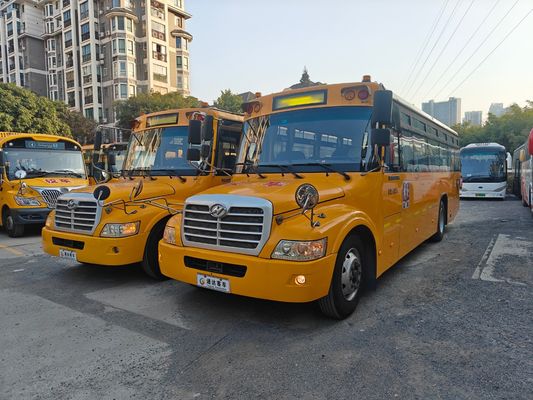 Autobús escolar usado KLQ6106XQE4 con motor diésel de 56 asientos, LHD, fabricado en China
