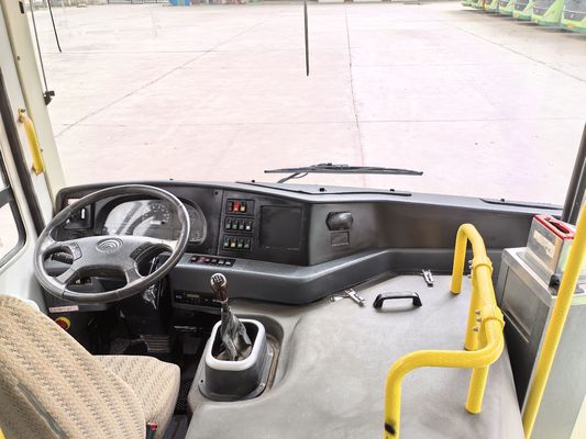 Un autobús diesel verde de 8 metros de mano con conducción izquierda