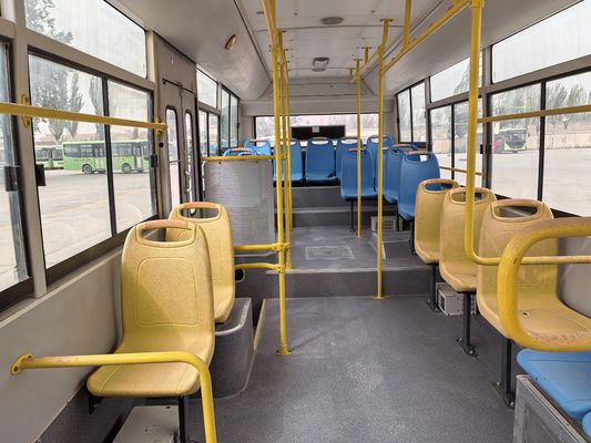 Un autobús diesel verde de 8 metros de mano con conducción izquierda