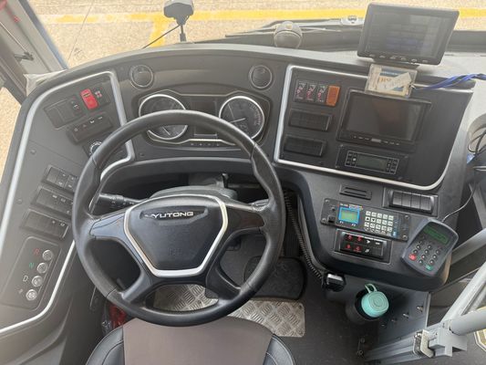 Autobús de transporte público urbano de segunda mano con capacidad para 24/55 pasajeros, exterior amarillo y distancia entre ejes de 4200