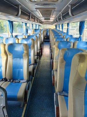 Autobuses comerciales de segunda mano de 247kw de potencia de motor con 57-59 asientos y compartimientos para dormir del conductor